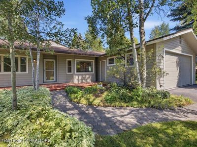 1065 W Brahma Dr
