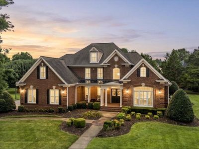 9867 Windrose Cir