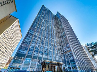 655 W Irving Park Rd APT 1313