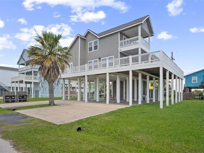 Property at 892 Melody Ln, Crystal Beach, TX