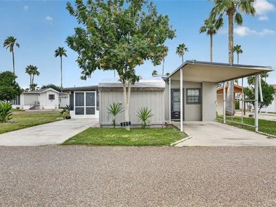 2217 Bobolink Cir W