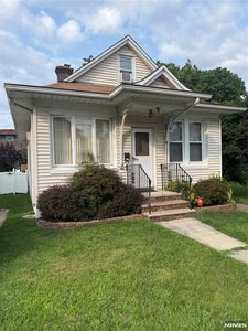 378 Delawanna Ave