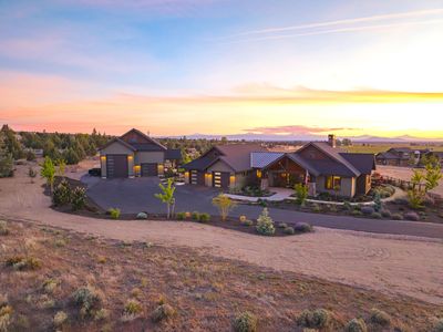 7490 SW Mill Iron Cir