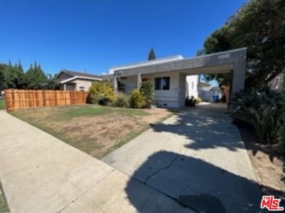 9638 S Hobart Blvd