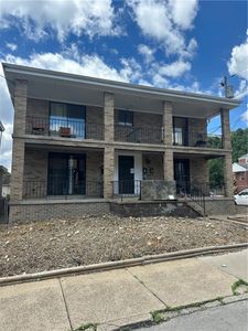 935 Russellwood Ave
