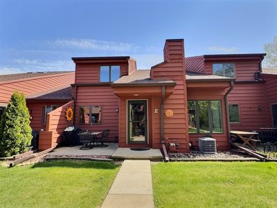 Property at 2230 Meadowbrook Ct APT E, Oshkosh, WI