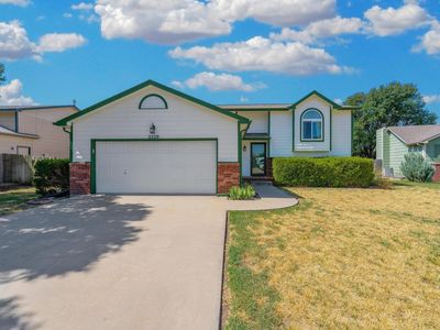 2229 S Prescott Ct