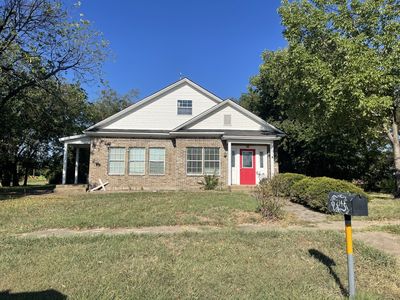 214 S 4th St