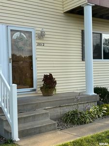 2012 S 2nd Ave