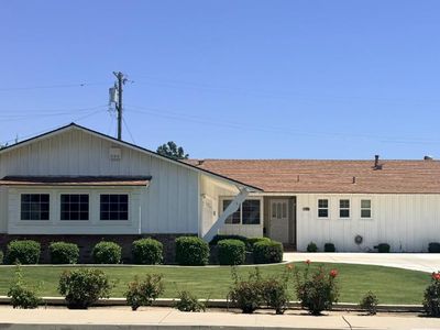 3627 Country Club Dr