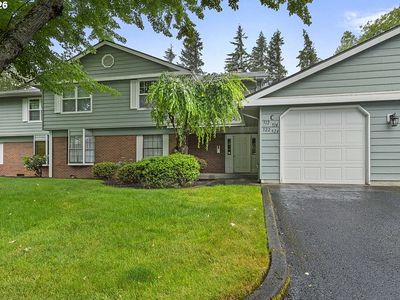 512 SW Eastman Pkwy