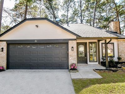 21 Edgewood Forest Ct