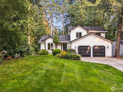 8708 Laguna Drive SW