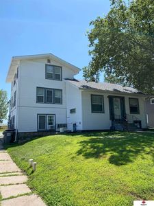 3502 S 51st St