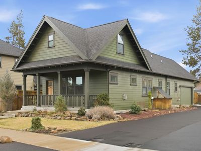 1025 E Horse Back Trl