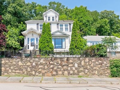 43 Chilmark St