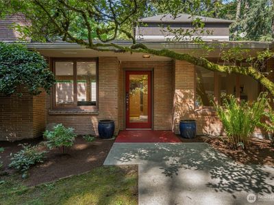 1207 NE 140th Street