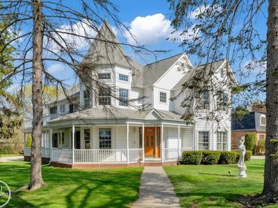 Property at 663 N Riverside Ave, Saint Clair, MI
