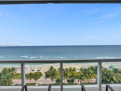 4391 Collins Ave #913/914