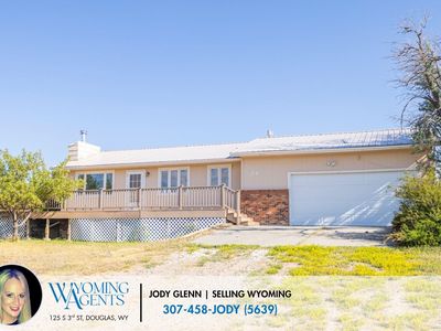 Property at 24 Collins Dr, Douglas, WY