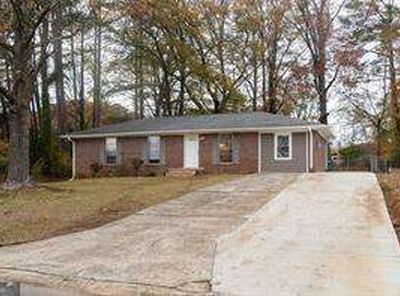 679 Winchester Ln