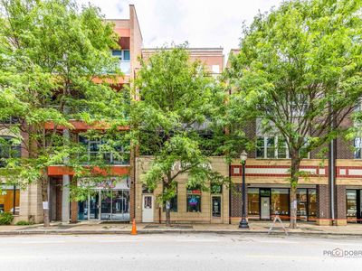 1720 W Belmont Ave #2