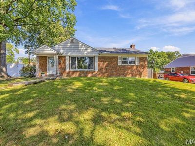 8035 Braddock Dr