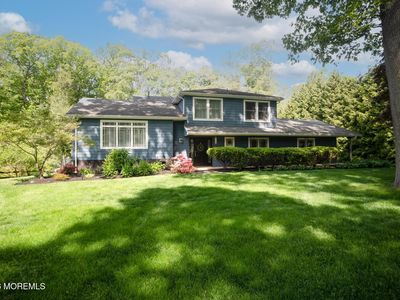 87 Twin Brooks Avenue