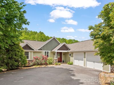 136 Mystic Way