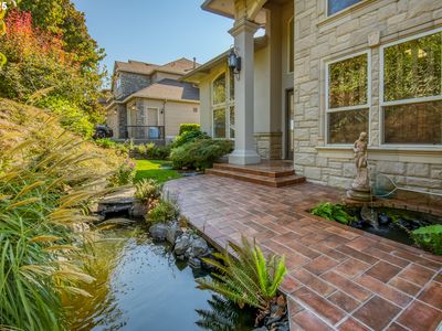 4907 NW Highpoint Dr