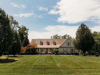 2100 Eagle Dr