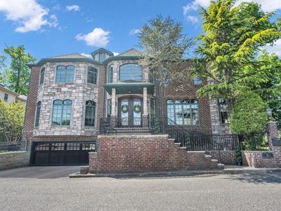 18 Ivan Ct