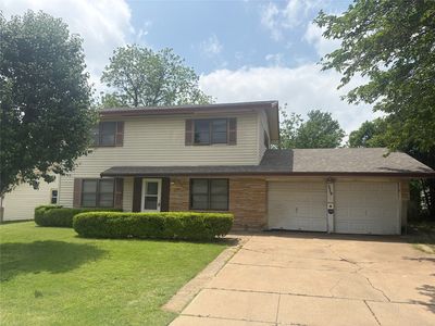 529 NW Janie Ln