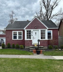 118 Tawas St