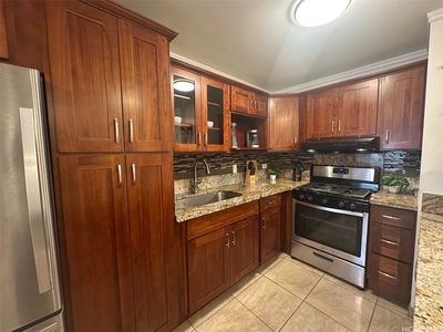 2465 Kuhio Ave #304