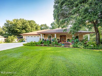 12 Gulfview Dr