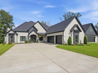 7446 Lake Point Cir