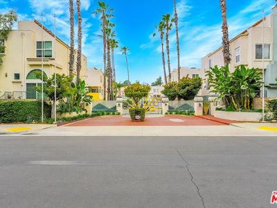 5455 Sylmar Ave APT 501