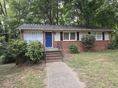 1002 Briarwood Dr