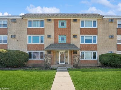 Property at 1211 Brown St APT 2D, Des Plaines, IL