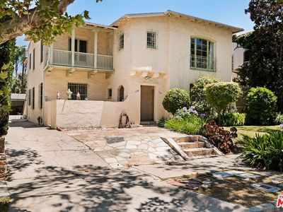 132 N Orange Dr
