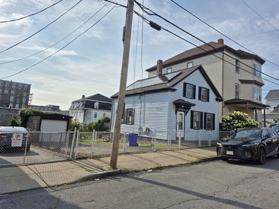 90 Tremont St