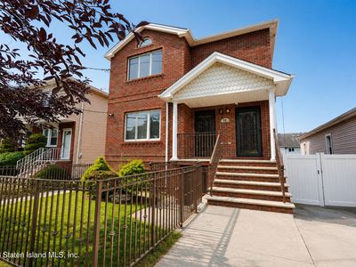 80 Reid Ave