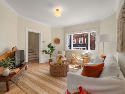 8 Belmont Pl