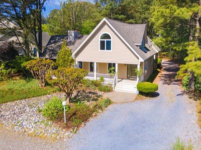 208 Pond View Dr
