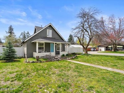 1602 E Coeur D Alene Ave