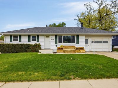 2916 Schultz Dr NW