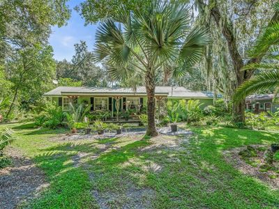 1295 N US 301