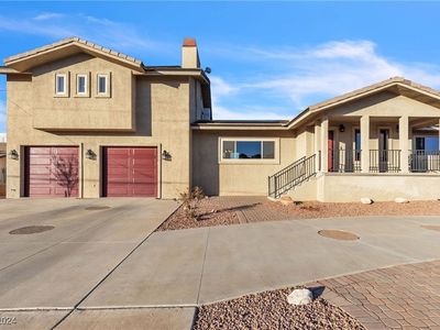 260 E Desert Rose Dr