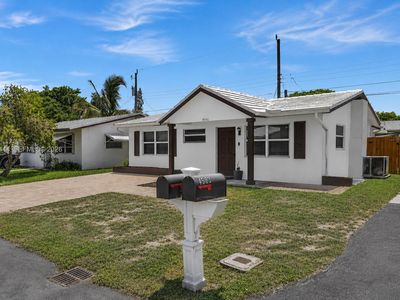 4561 NW 16th Ter